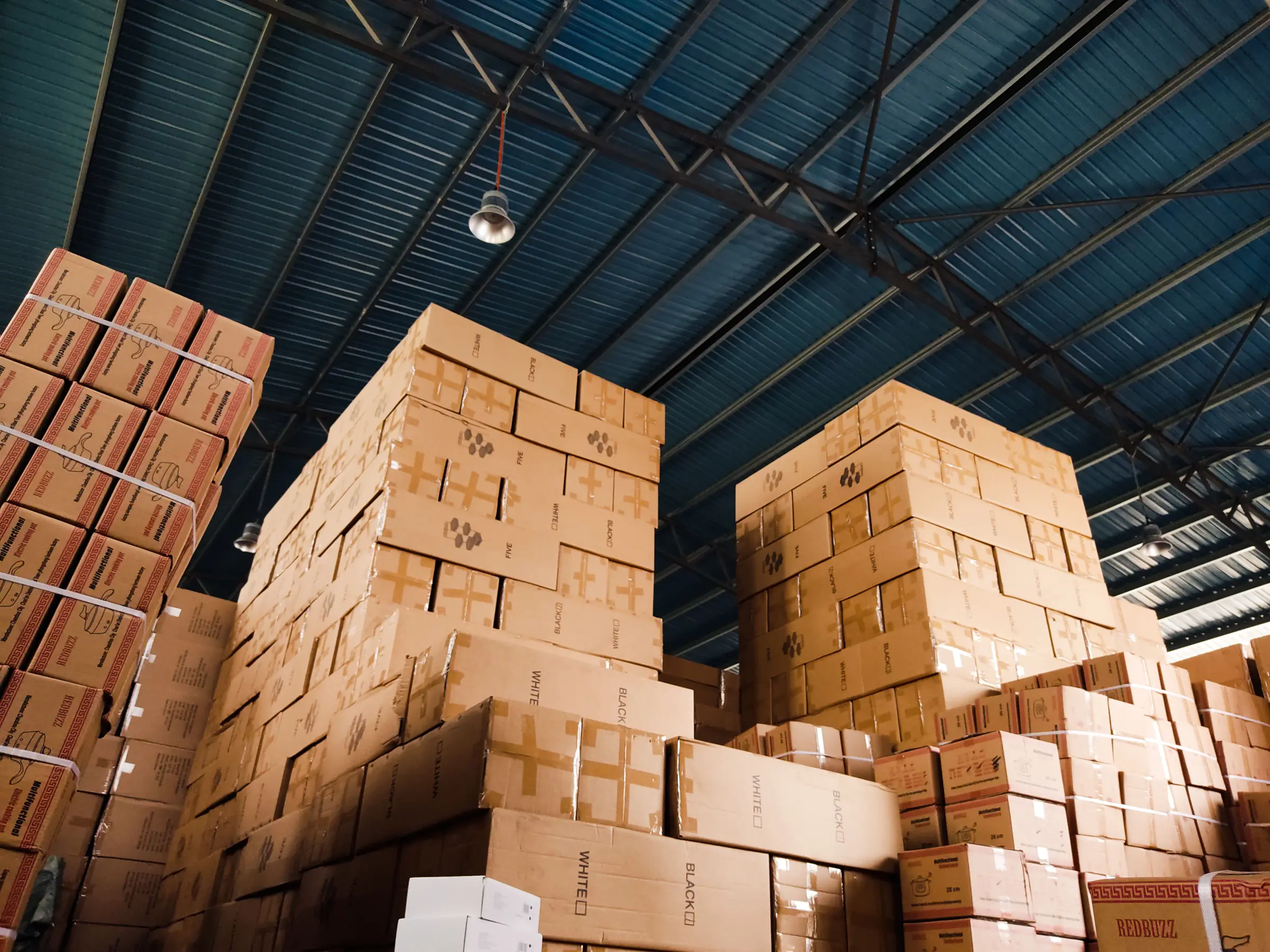 IL TUO BUSINESS, IN MOVIMENTO
Dalla gestione dello stock alla logistica integrata